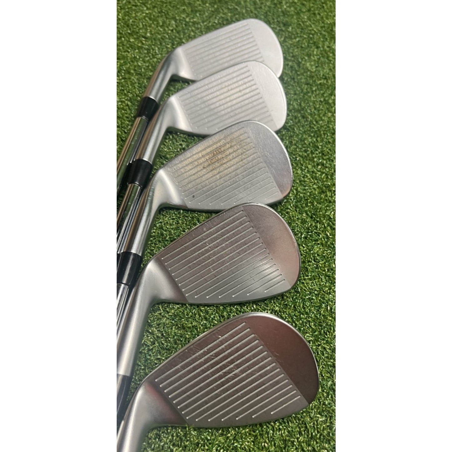 Mizuno JPX 921 Hot Metal 4-PW, GW, SW - N.S. Pro 950GH Neo Regular Flex - Good