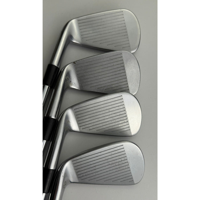 TaylorMade P770 Irons 4-PW - Dynamic Gold Mid 115 S300 Stiff Jumbo Max XS - Good image 4
