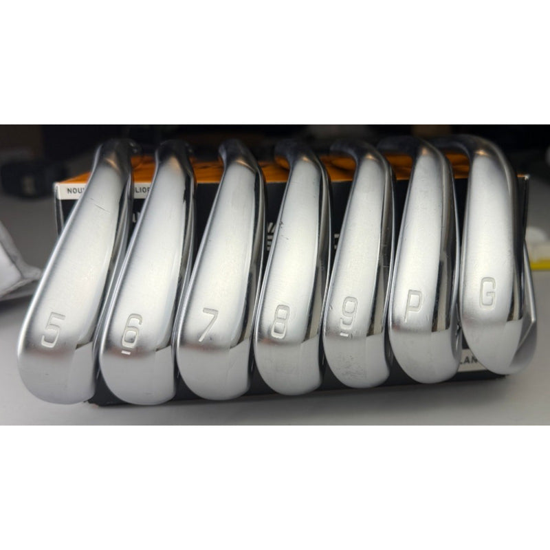 Mizuno JPX 923 Hot Metal Irons 5-PW, GW - KBS Tour LIte Stiff Flex - Excellent image 6